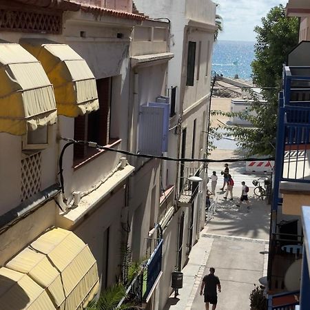 Sunny Flat In Sitges 30 Seconds To Beach, Balcony & Sea Views! Екстер'єр фото