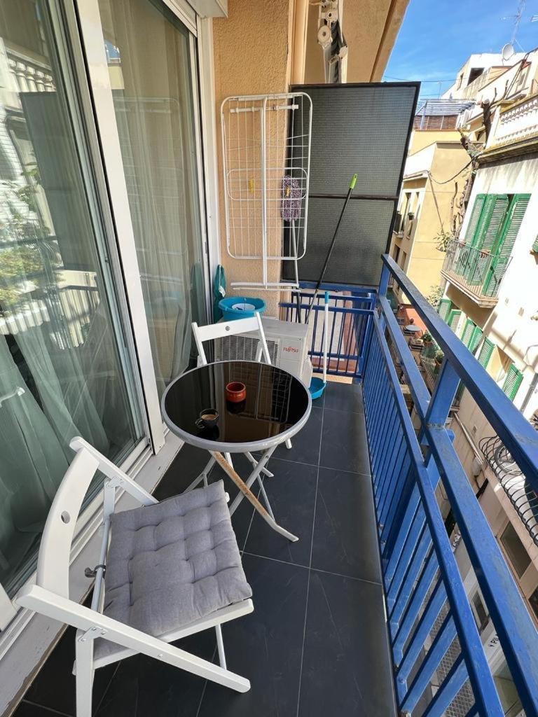 Sunny Flat In Sitges 30 Seconds To Beach, Balcony & Sea Views! Екстер'єр фото