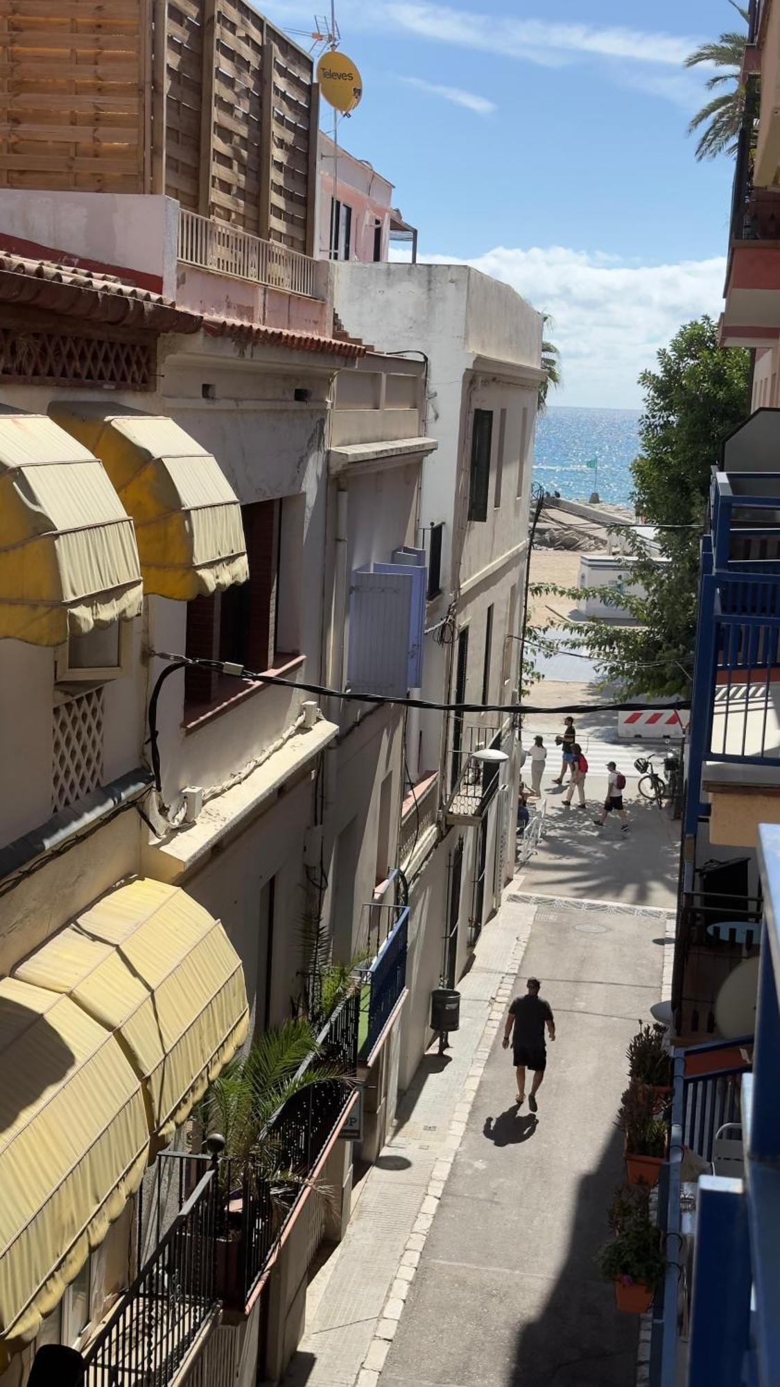 Sunny Flat In Sitges 30 Seconds To Beach, Balcony & Sea Views! Екстер'єр фото