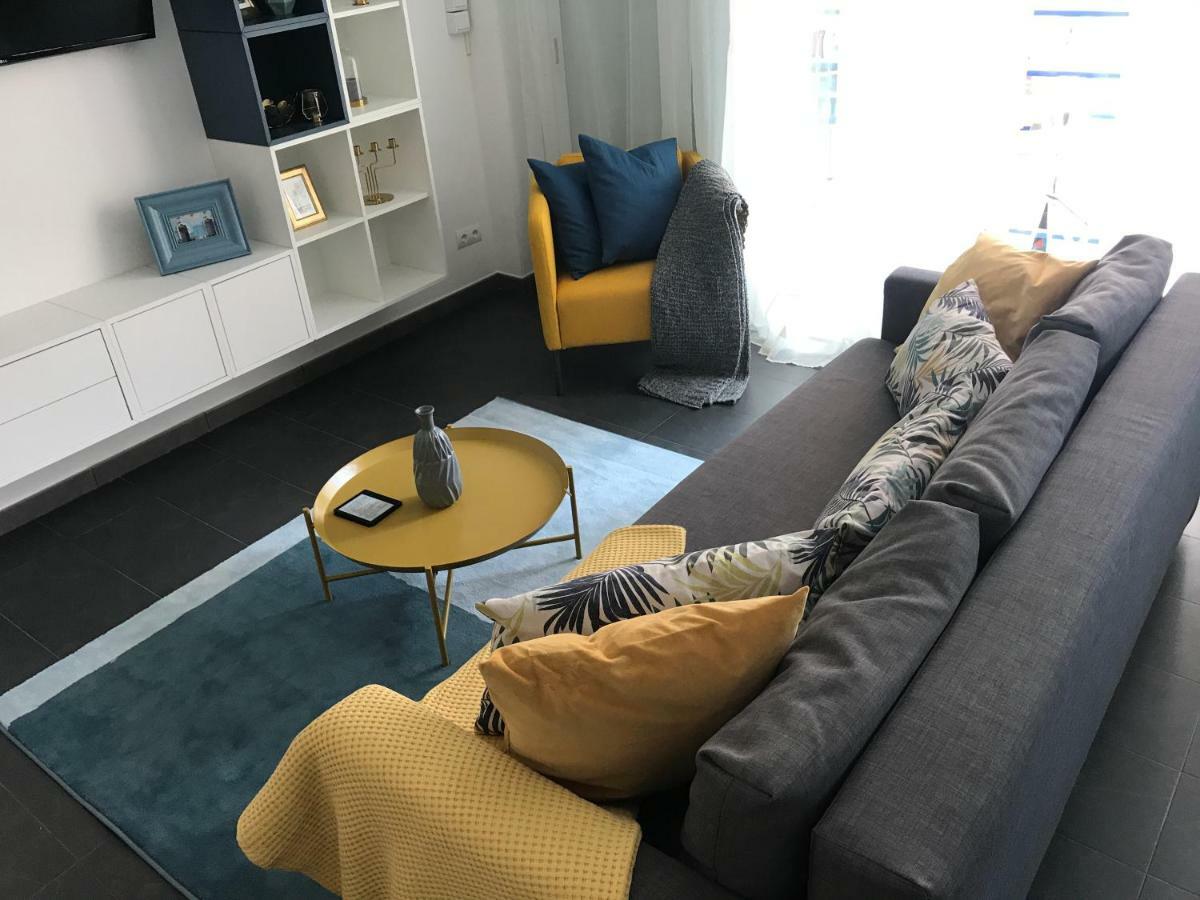Sunny Flat In Sitges 30 Seconds To Beach, Balcony & Sea Views! Екстер'єр фото