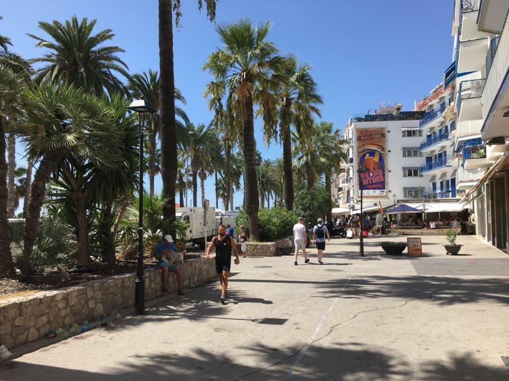 Sunny Flat In Sitges 30 Seconds To Beach, Balcony & Sea Views! Екстер'єр фото